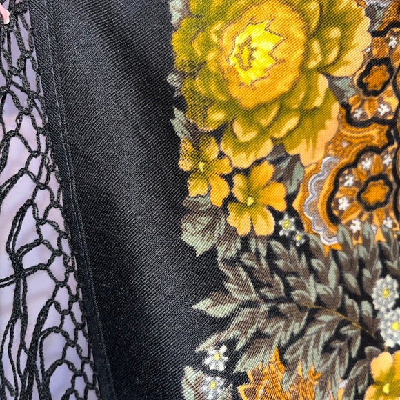 Traditional shawl in green and yellow flowers on black, 57 in/145 cm square. - Picture 13 of 13